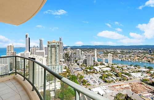 Surfers Paradise Apartment | Surfer Paradise Luxury Apartment Ocean Front Panorama
