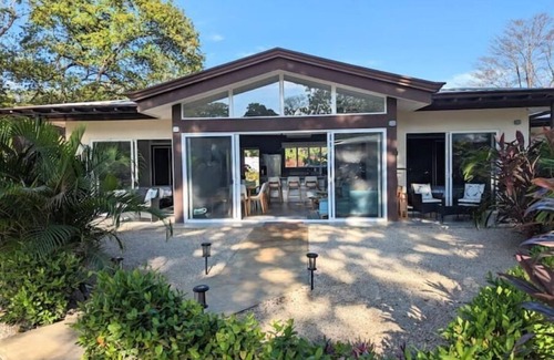 Avellanas Beach House | Surfer's Oasis: New Modern Villa & Saltwater Pool