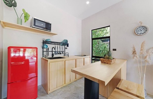 Marbella House | Surfer's Paradise 1bed, 1bath