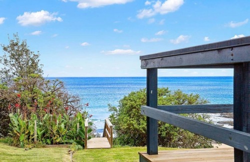 Manyana House | Surfers Retreat with access to the beach