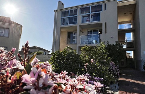 Big Bay Apartment | Surfing Heaven Beach Security Estate 2-Beds flat- 50 meter from beach