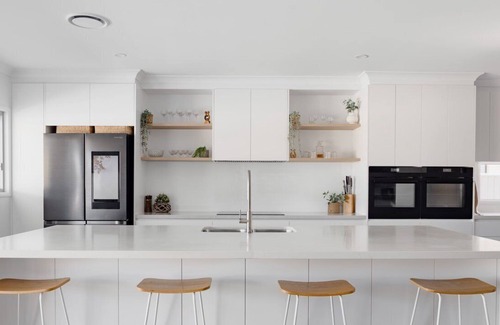 Mudjimba Resort | Surfrider Hideaway - steps to beach