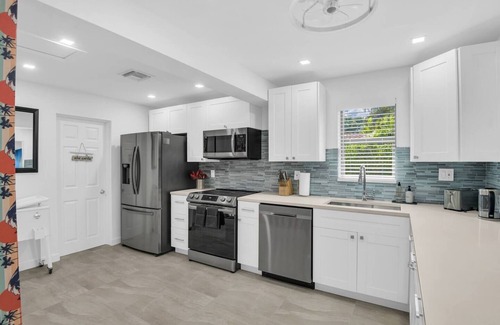Pompano Beach House | Surfs up - 4 Bdrm House W Pool