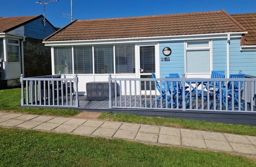 Westleigh Ski Chalet | Surfs Up Lodge - Westward Ho! only 5 mins walk from the beach
