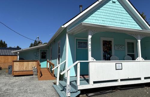 Long Beach House | Surfs Up
