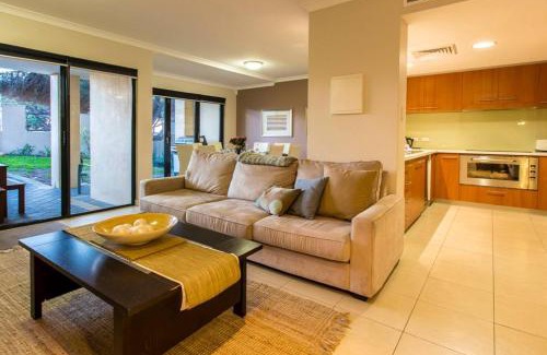 Yallingup House | Surfside 9 - In the Idyllic Yallingup Beach Scene