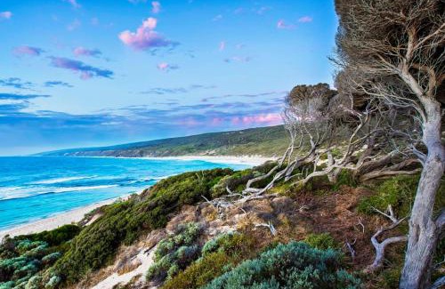 Yallingup House | Surfside 9 - In the Idyllic Yallingup Beach Scene