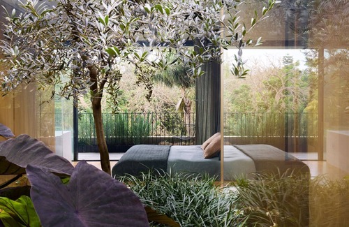 Clovelly House | Surfside Clovelly by Contemporary Hotels