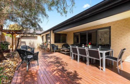 Inverloch House | Surfside Getaway in Picturesque Inverloch