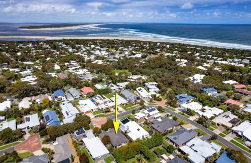 Inverloch House | Surfside Getaway in Picturesque Inverloch