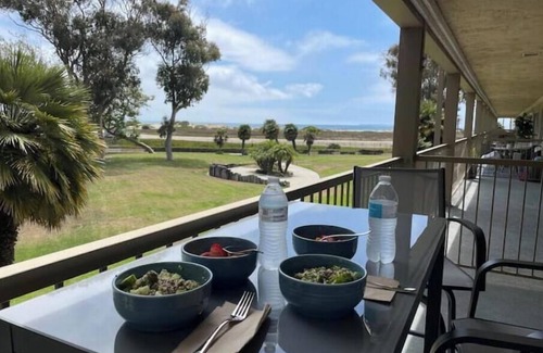 Port Hueneme Apartment | Surfside Waterfront Getaway