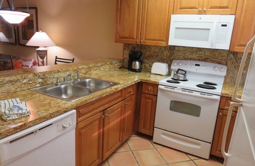 Lauderdale-by-the-Sea Hotel | Surfsider Resort