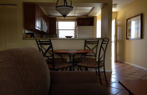 Lauderdale-by-the-Sea Hotel | Surfsider Resort