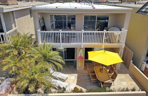 West Newport House | SurfView*7UnitsA/C*Park10Cars14Bikes4Washers7BBQs