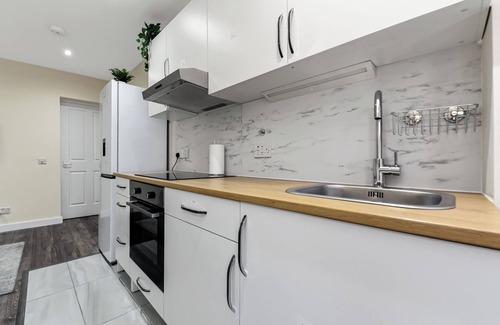 Evelyn Apartment | Surrey quays 2 Bed Flat Zone 2 Surrey Quays Free Parking