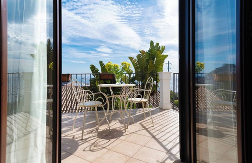 Taormina House | Surrounded by nature, equipped with breathtaking views, only 8 minutes from the sea