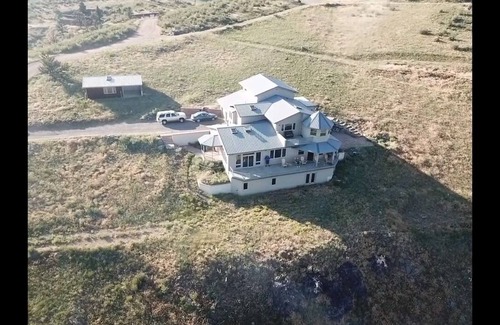 Lyons House | Surrounded by Nature & Wildlife! Colorado mountain bliss