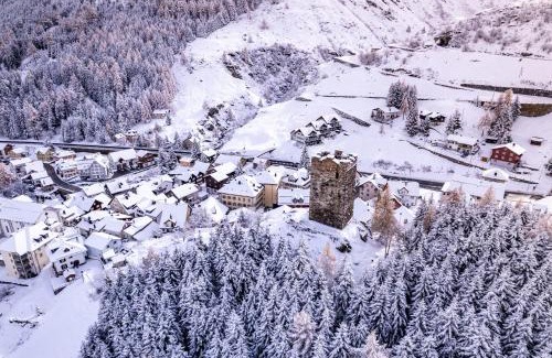 Hospental Hotel | Sust Lodge