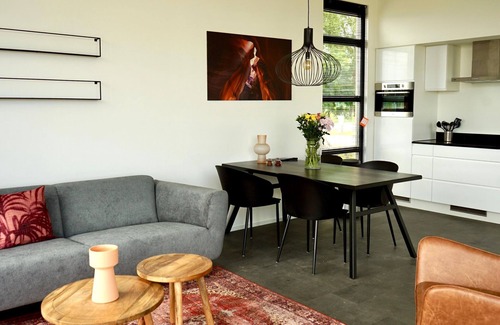 Enkhuizen Ski Chalet | Sustainable holiday home on the IJsselmeer