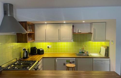Notting Hill Apartment | Sutherland Place