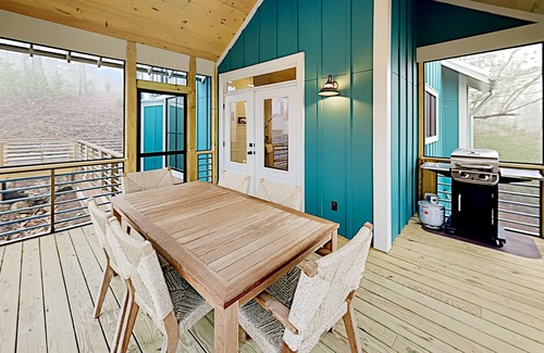 Pisgah Forest House | Sutton Knob home with fireplace, central AC, full kitchen, & loft - dog-friendly