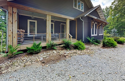 Pisgah Forest House | Sutton Knob home with central AC, 2 porches, high-speed WiFi, & grill - dogs ok