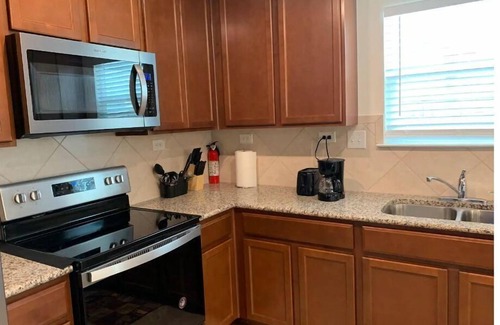 West San Antonio House | SV Guest House- winter getaway