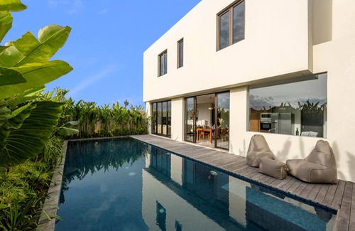 Ketewel Villa | Svarga 3 Bedrooms Brand New Stylish Villa Private Pool & Study Room