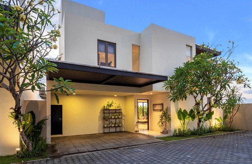 Ketewel Villa | Svarga 3 Bedrooms Brand New Stylish Villa Private Pool & Study Room