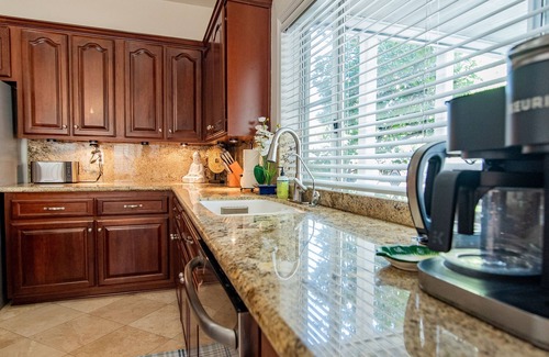 Green Valley North House | SVS: 5 Bedroom Henderson Home with Pool & Mini Golf