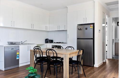 Port Adelaide House | Swainson on College