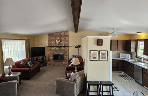 Elk Rapids House | Swan Float Inn- Perfect Location- Beach AND Village of Elk Rapids!