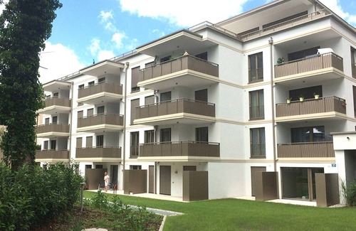 Gmain Apartment | Swan vacation apartment 60 sqm with terrace and 2 bathrooms in the pedestrian zone