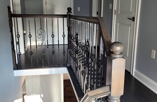 Ridgefield House | Swanky duplex, 4 bedrooms with parking