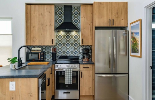 Hillcrest Apartment | Swanky Studio in Vibrant Hillcrest