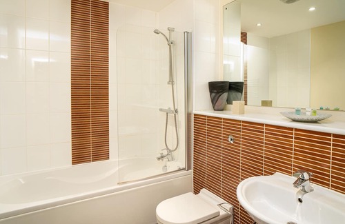 St. Thomas Apartment | Swansea, Marina and beach on the doorstep