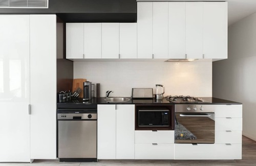 Chinatown Apartment | Swanstons Urban Duo Great for Groups with Pool