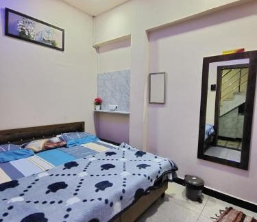 Ujjain House | Swastik Yatri Grah
