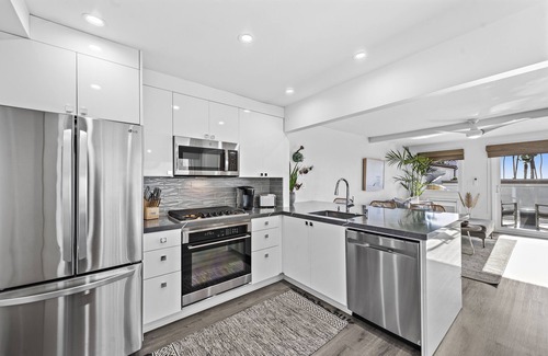 San Clemente Apartment | Swedishfish Beach Retreat - AC & parking!