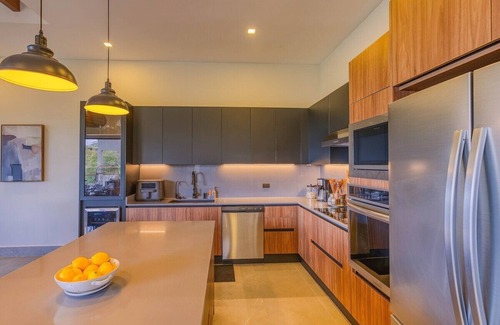 Coco House | Sweeping Views - Gated Community - Gym/Pickleball/Tennis included!