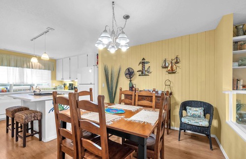 Depoe Bay House | Sweeping Views of Depoe Bay-Enjoy Whale Watching from this Water Front Condo