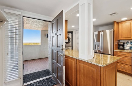 Fernandina Beach Condo | Sweeping Views of Ocean and Marsh Await at 5th Floor Turtle Dunes!