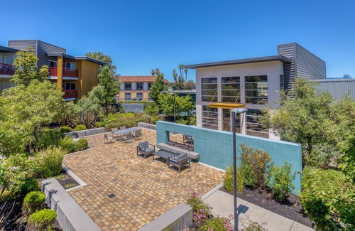 East San Mateo Apartment | Sweet 1BR in San Mateo, Pool + Parking