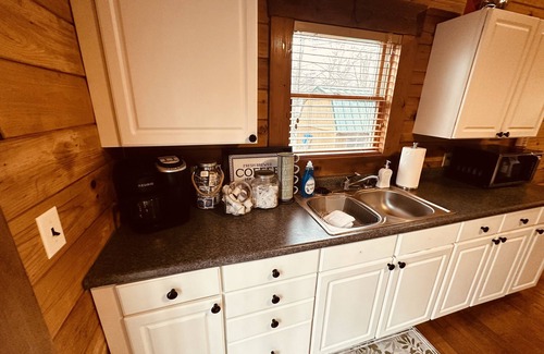 Canvas Cabin | Sweet as Honey - Log Cabin