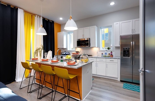 Talbot's Corner House | Sweet Beat by ES ★ 4/4 ★ 13 Beds ★ Rooftop ★ HUGE