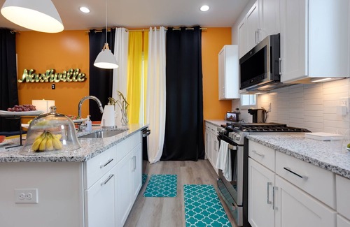 Talbot's Corner House | Sweet Beat by ES ★ 4/4 ★ 13 Beds ★ Rooftop ★ HUGE