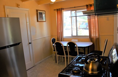 Centerville House | Sweet Comfy 3 Bedroom 2 Full Bath House with Fast Internet in Silicon Valley