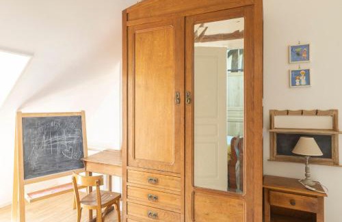 Bethonvilliers House | Sweet cottage 1 hr 40 min from Paris