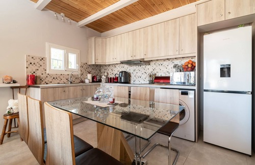 Drosia House | Sweet Cottage Retreat