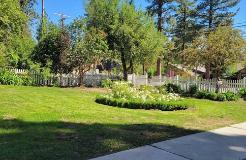 Patton Cottage | Sweet cottage with Wifi in Boulder Bay area of Big Bear Lake
